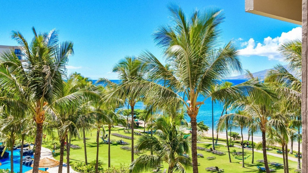 Kaanapali Condo | Maui Resort Rentals: Kaanapali Ali'i 362 - Elegantly Remodeled 6th Floor 2BR w/Ocean AND Mountain Views!