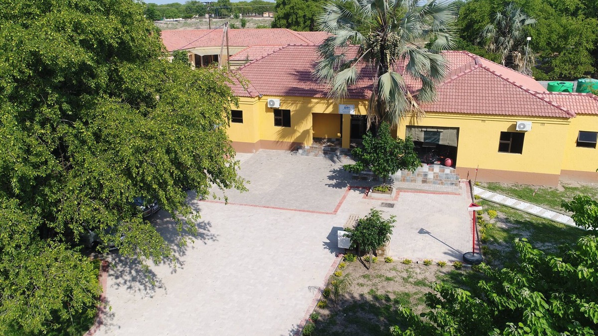 Maun House | Maun Executive Inn
