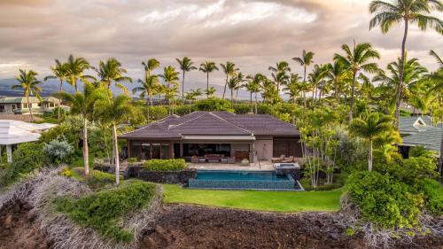 Kamuela Hotel | Mauna Lani Luxury Vacation Villas - CoralTree Residence Collection