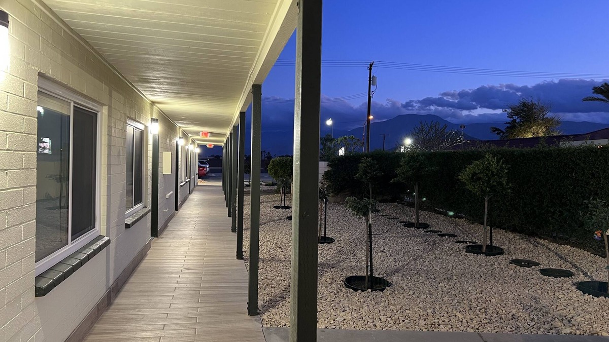 Indio Hotel | Mauna Loa Motel