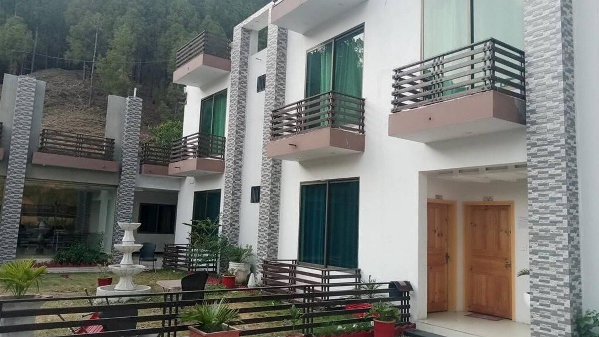 Khyber Pakhtunkhwa Bed & Breakfast | Mawaa Guest House