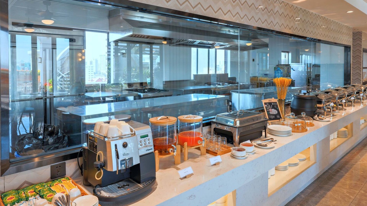 Prampir Makara Hotel | Maxx Phnom Penh Downtown (By H World)