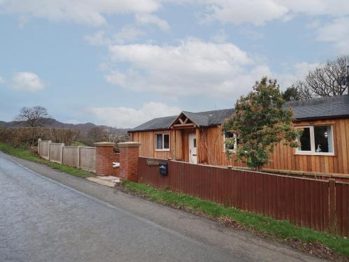 Llanfyllin House | May Cottage
