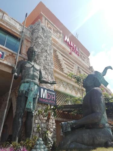 Punta Cancun Hotel | MayaFair Design Hotel