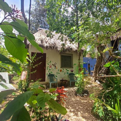 Tinum Bed & Breakfast | Mayan Bungalow Near Chichén