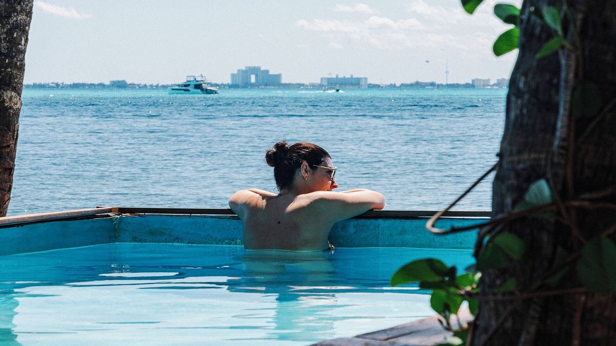 Isla Mujeres Hotel | Mayan Monkey Isla Mujeres | Social Hotel