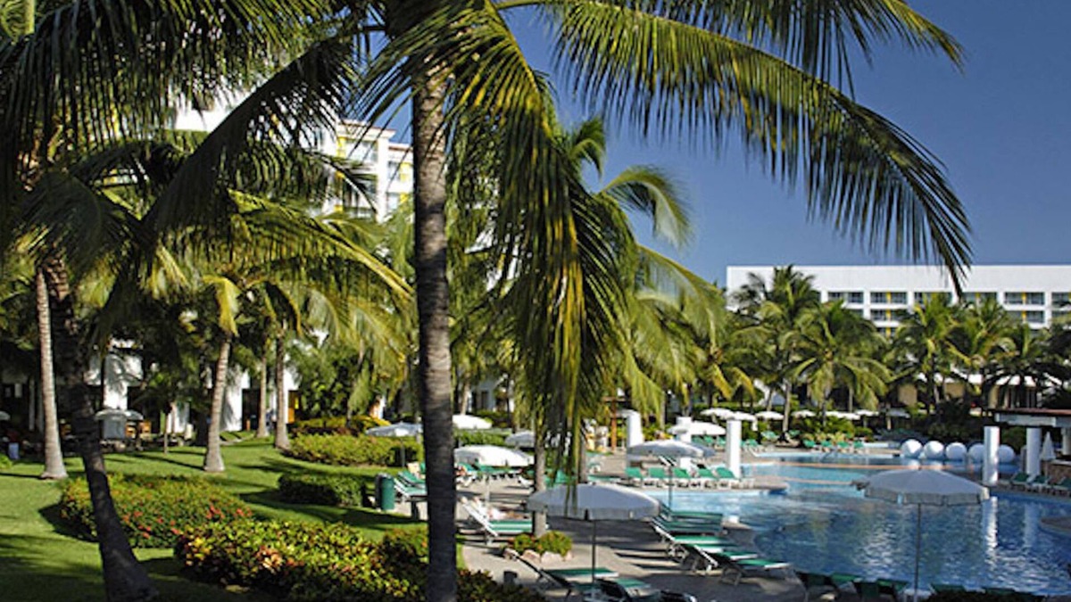 Isla Iguana Resort | MAYAN PALACE 1BR- FREE TRANSPORTATION FROM AIRPORT (MASTER ROOM/2BR AVAILABLE)