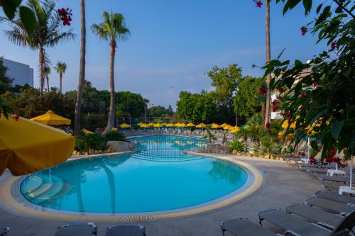 Paphos Hotel | Mayfair Gardens
