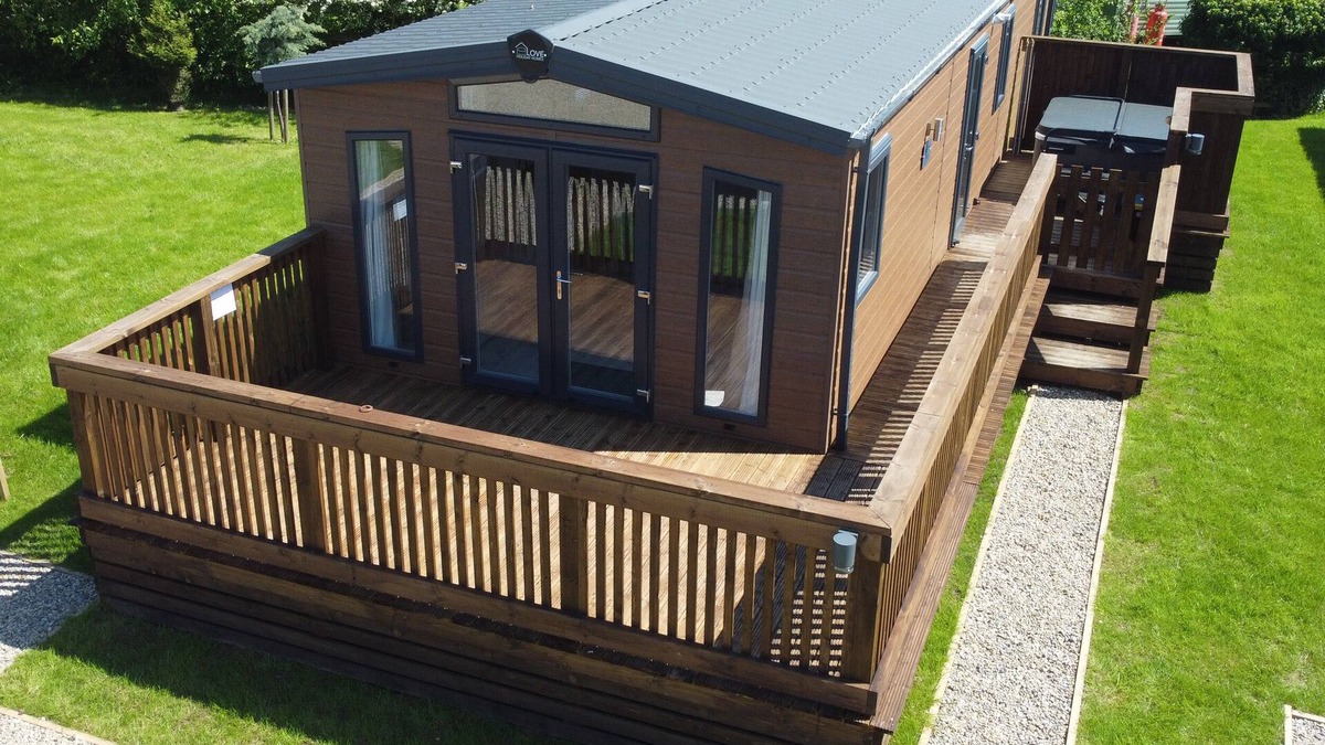 Runswick Bay Cottage | MAYFLOWER LODGE, pet friendly, character holiday cottage in Staithes