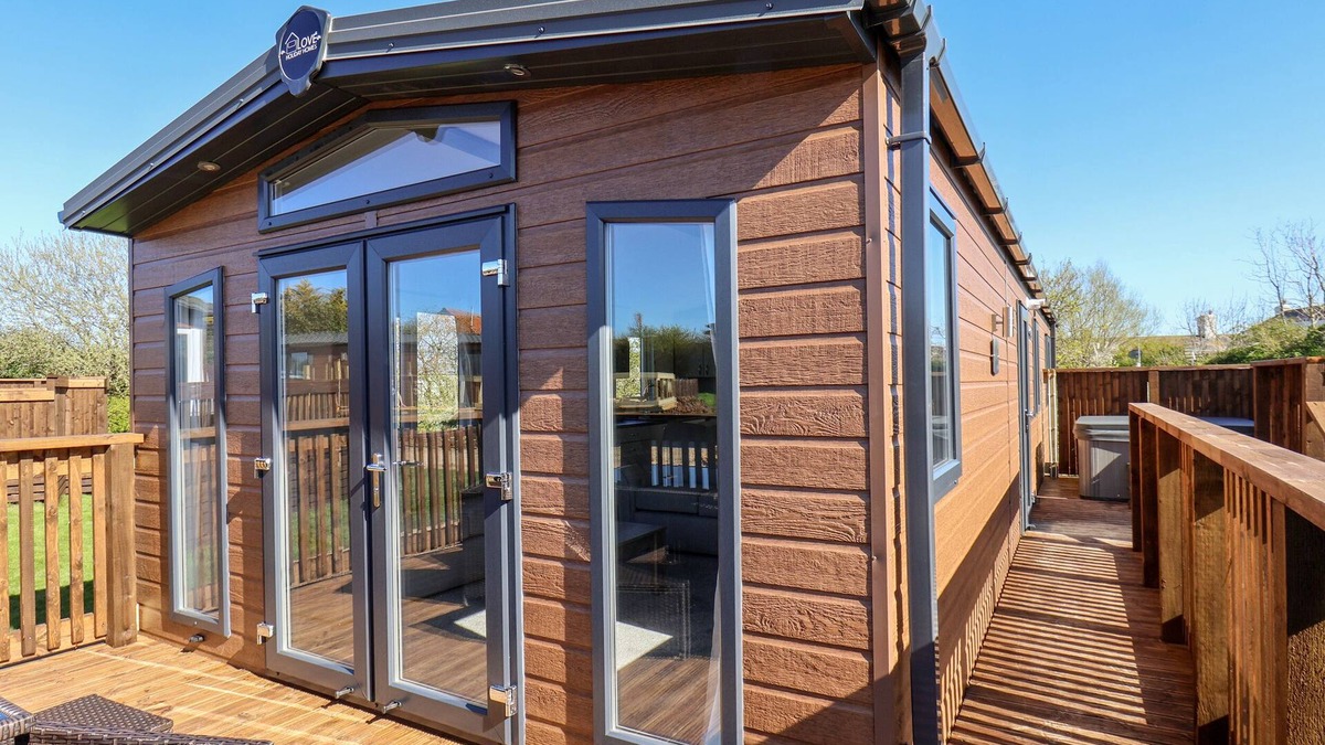 Runswick Bay Cottage | Mayflower Lodge