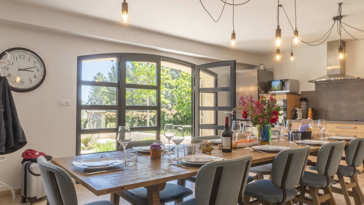 Paradou House | Mazet de Paul & Raymonde, 7 bedrooms, 4 bathrooms, shared pool - Vallée des Baux