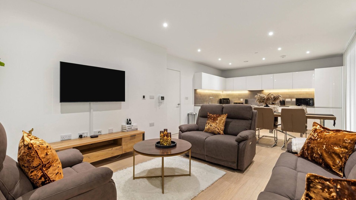 Royal Docks Apartment | MB Executive Homes