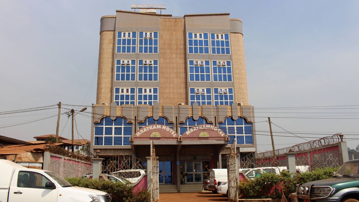 Bafoussam Hotel | Mbatkam Palace