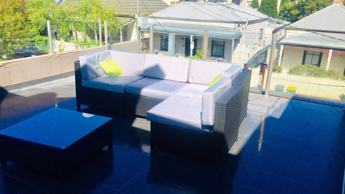 Richmond House | MCG 2.7km away, spacious townhouse. Amazing city views, huge balcony!