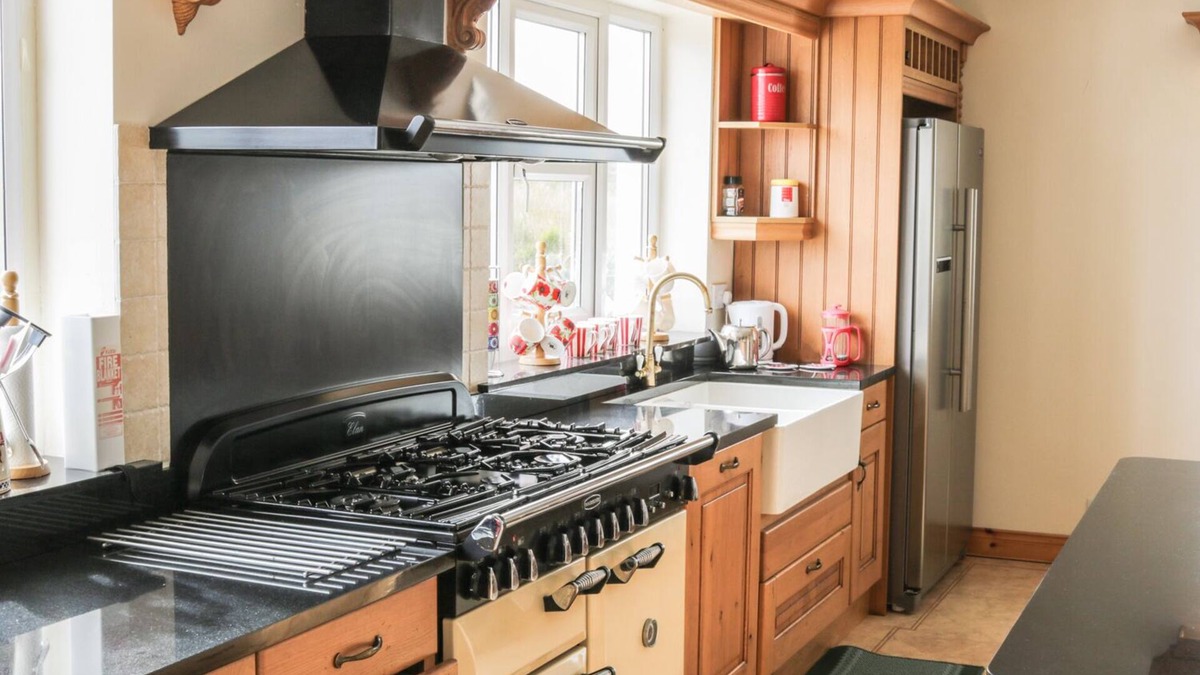 Carrowmore Cottage | Mcguire's Cottage