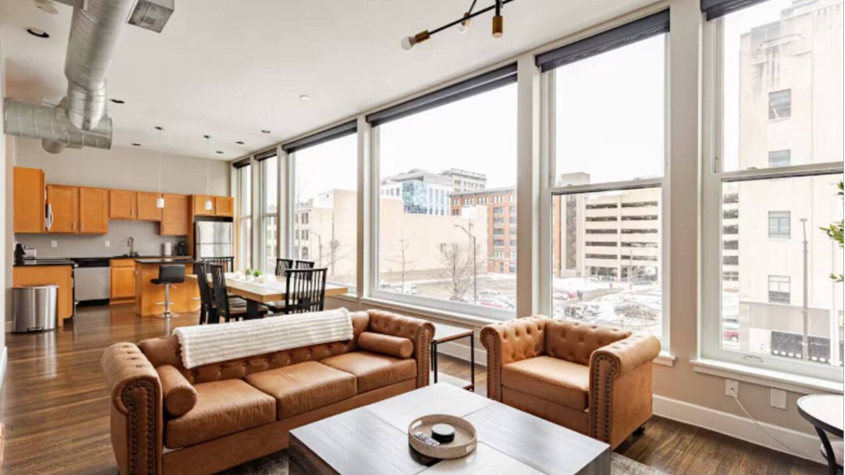 Wholesale District Apartment | McOuat Place 7A - Luxury 1 Bed Downtown Indy Apartment Prime Location