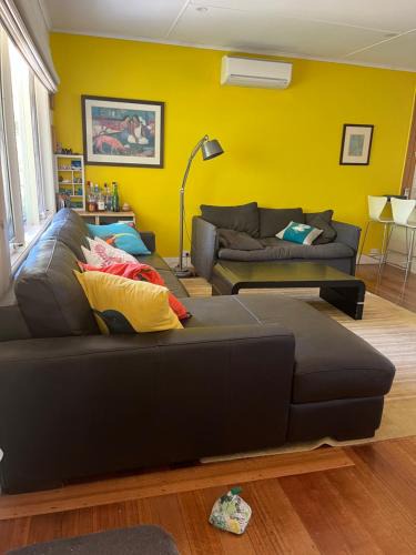 McCrae House | Mcrae retro beach house !
