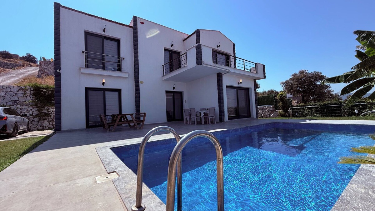 Meselik Villa | Meşelik Göl Manzaralı Full Müstakil havuzlu villa