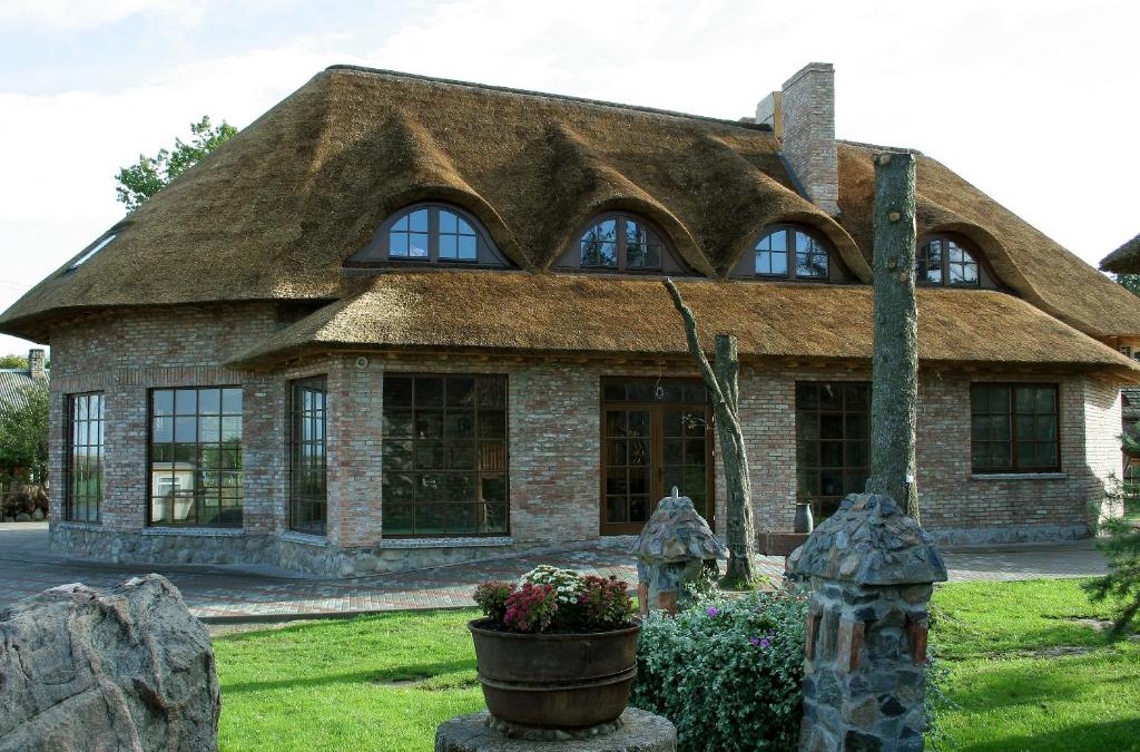 Kurtuvenai Hotel | Meškių dvarkiemis