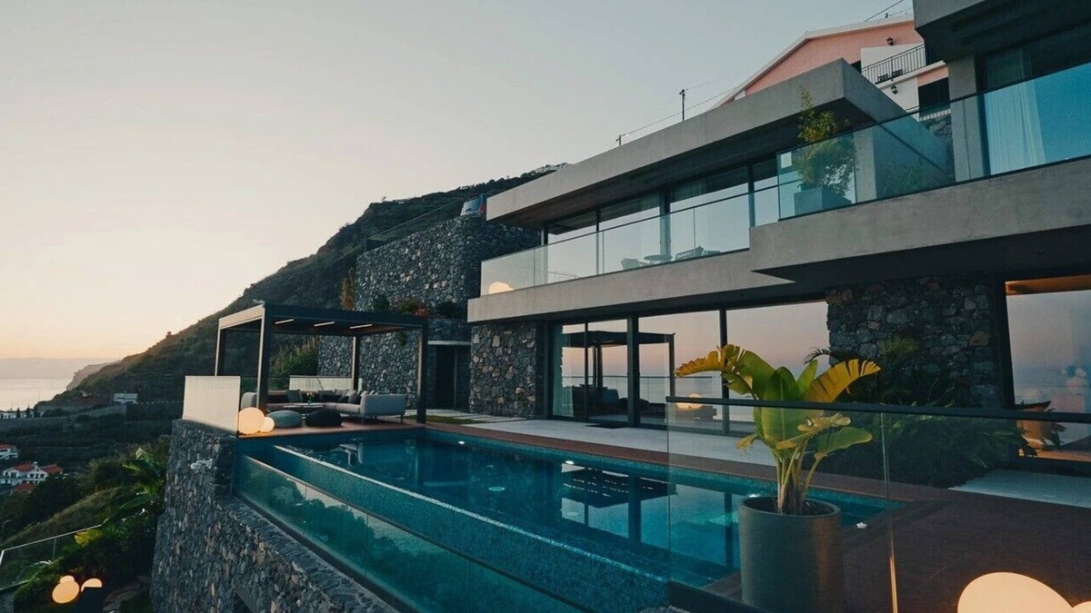 Arco da Calheta Villa | Mea Suna - Luxury Seafront Family Villa in Madeira