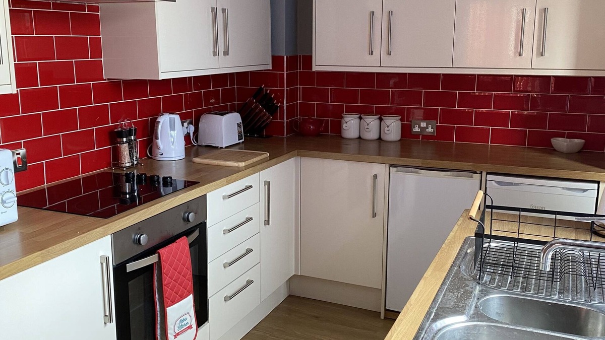 Lytham St. Anne's House | Meadow house 3 bed semi in leafy lytham