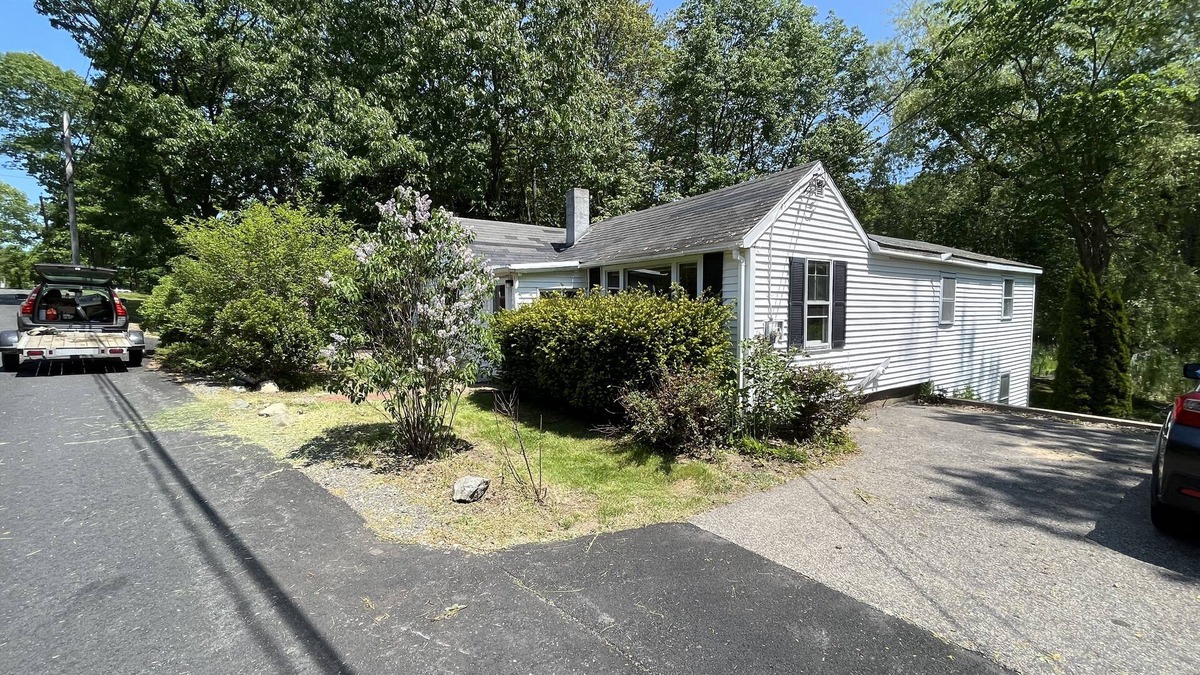 Kittery Point Cottage | Meadow Lark.