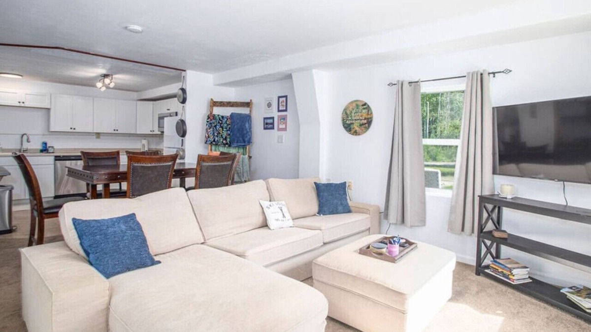 Badger House | Meadow Rue's Cozy Hideaway