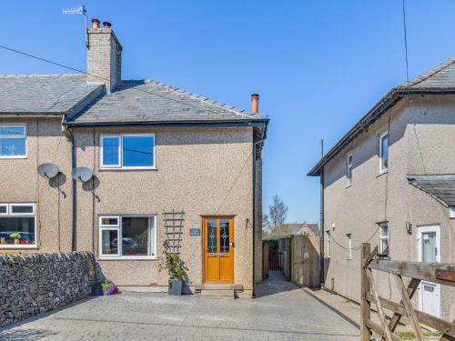 Buxton House | Meadow View