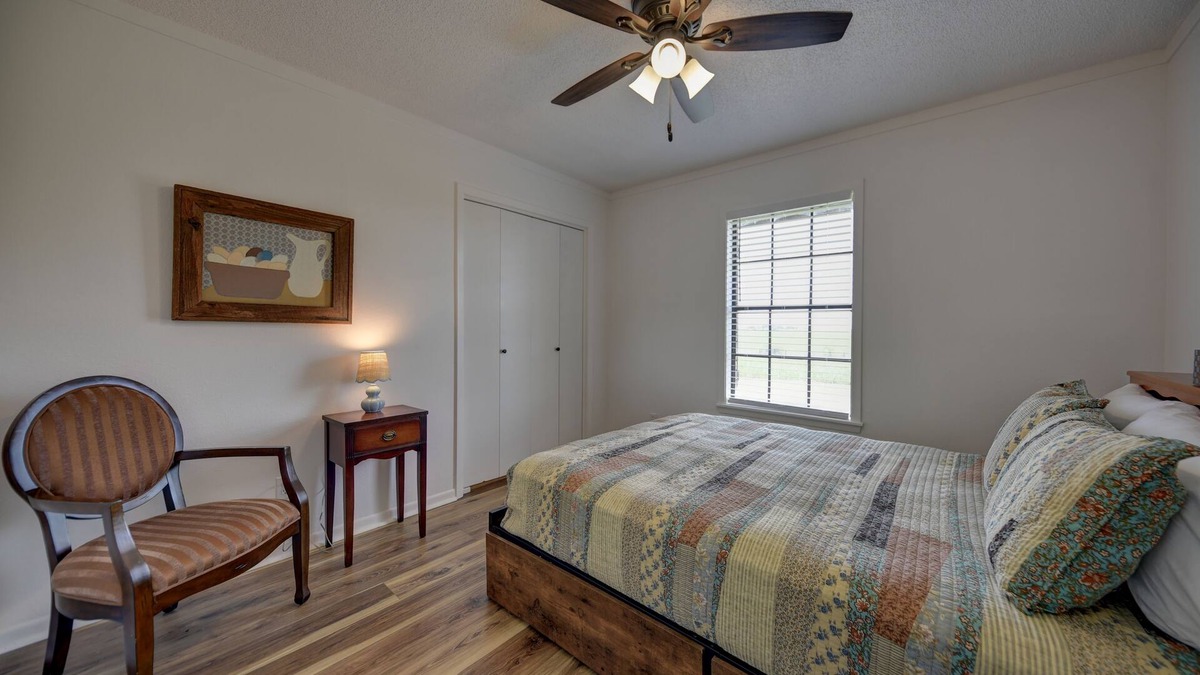 Fayetteville Other | Meadow View Ranch House - A spacious 4-bedroom farmhouse in the Round Top area