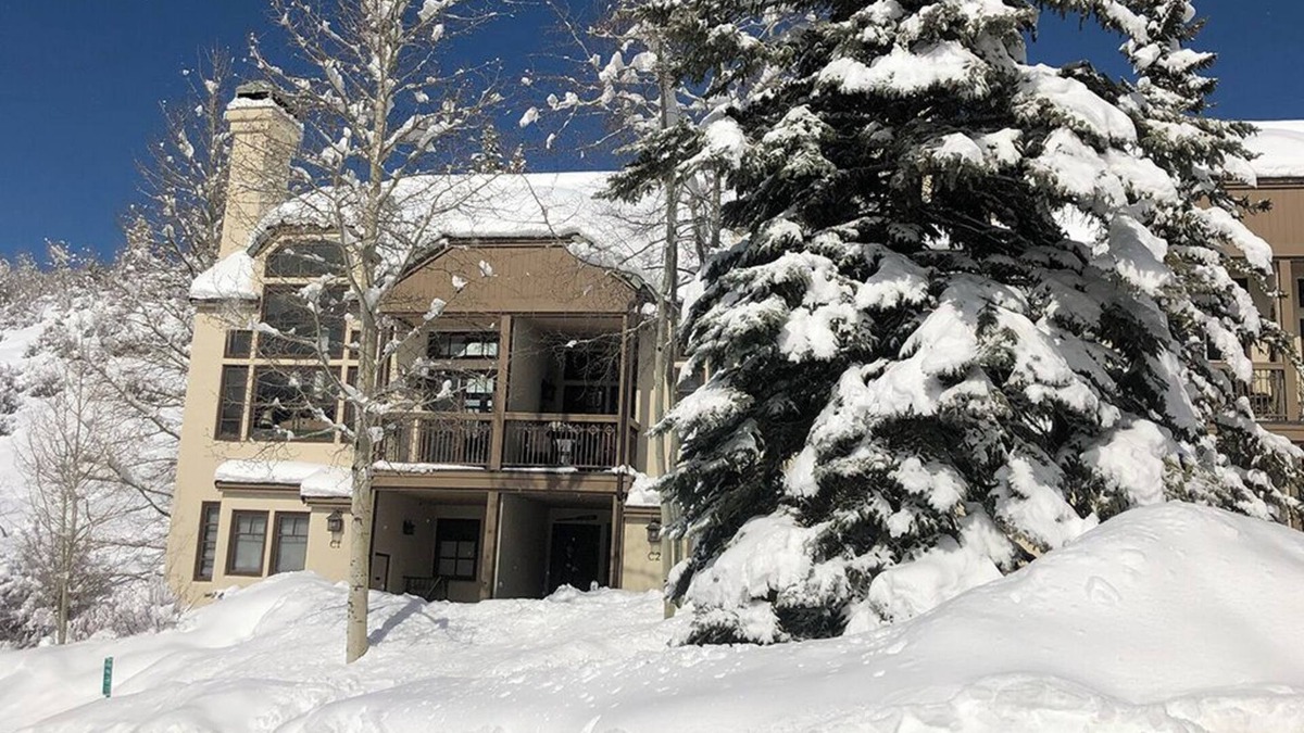 Beaver Creek House | Meadows Townhouse + Ski in complete remodel 2014 sleeps 12