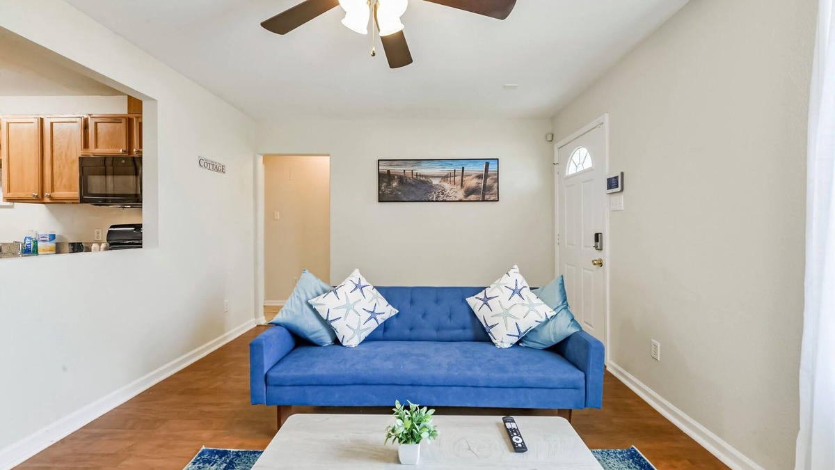Riverside Terrace House | Med Center - 3 bd-2ba - Gated - Pets-Long-Monthly Discounts