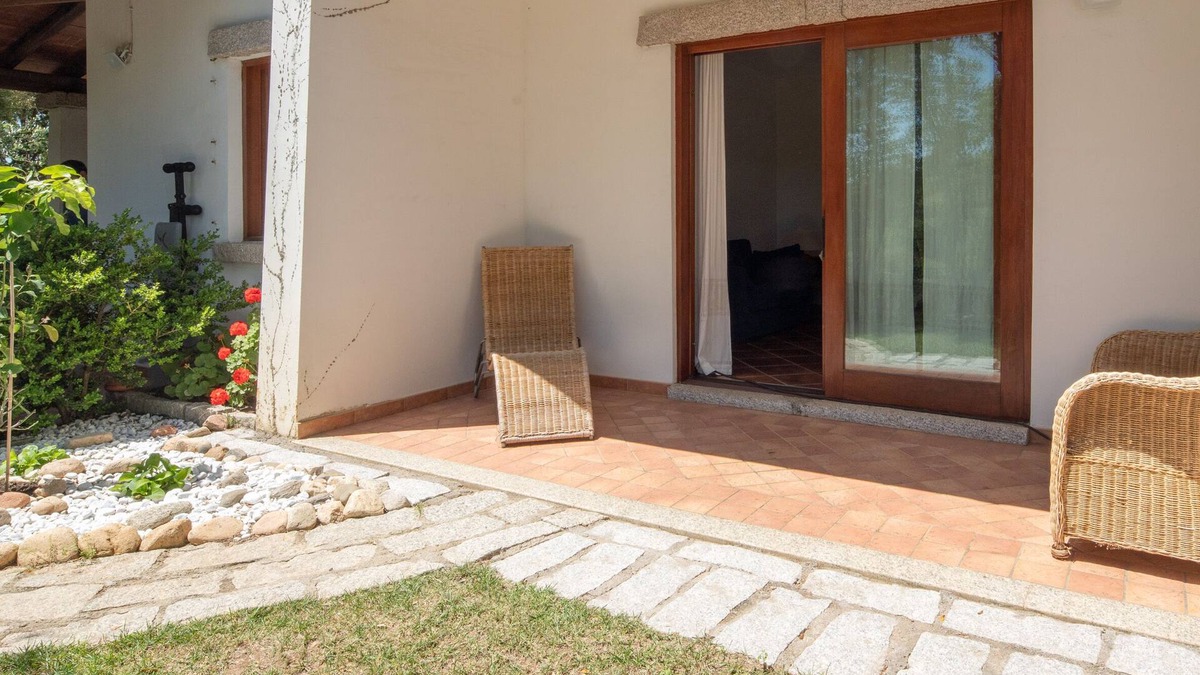 Case Peschiera-Lu Fraili Apartment | Mediterranea - One Bedroom Apartment, Sleeps 4