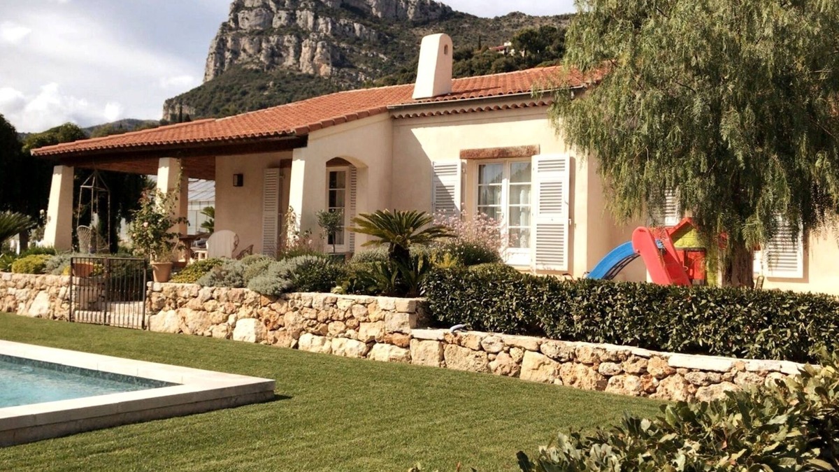 Saint-Jeannet House | Mediterranean house in southern France