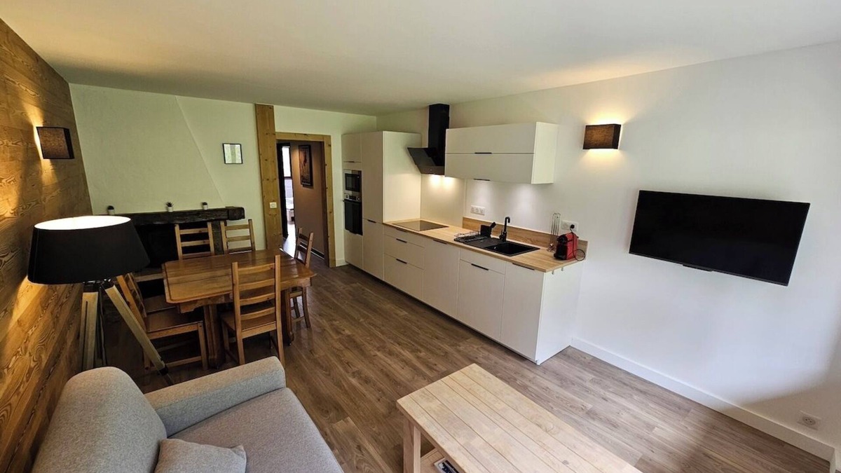 Megeve Apartment | Megève- 50m2 Rochebrune 2 CH (renovated May 2024) balcony