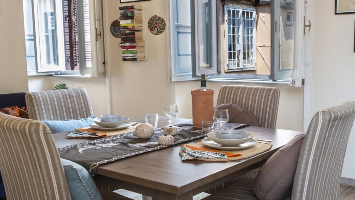 Rione VII Regola Apartment | Meisi House and the terrace above the rooftops of Campo dè Fiori