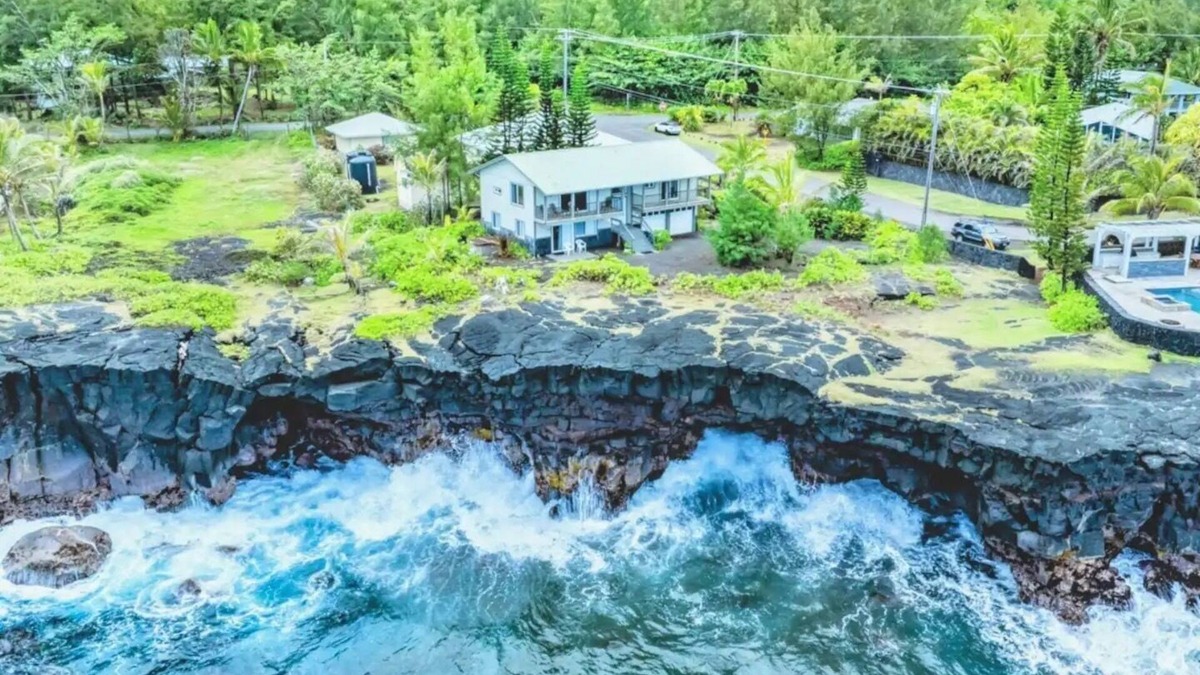 Keaau House | Mele Kohola Song Of The Whales
