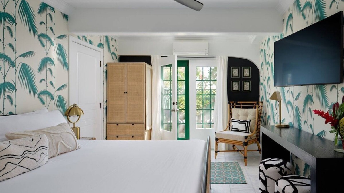 Wailuku Bed & Breakfast | Mele Suite - Private Patio Retreat | ADA Compliant