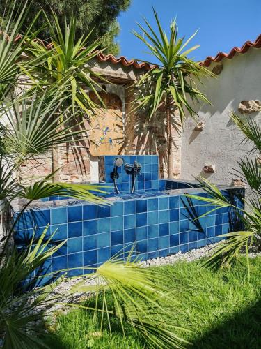 Ayvalik City Center Villa | Meli Mila Spiti milozrooms Ayvalik