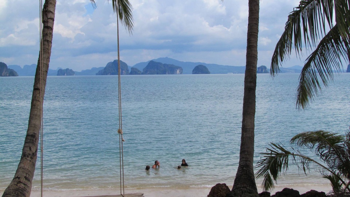 Ban Thalane Hotel | Melina's Beach Front Bungalow