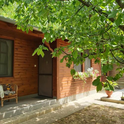 Balatonkenese Apartment | Melinda nyaralóház