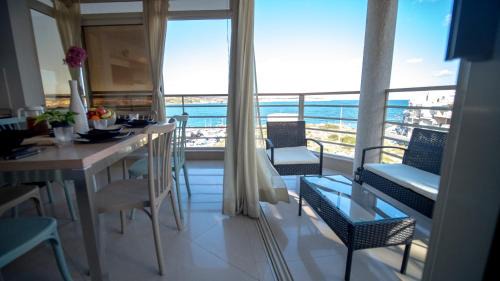 Għadira Apartment | Mellieha Bay 3 Bedroom Apartment 'Coastal Comfort'