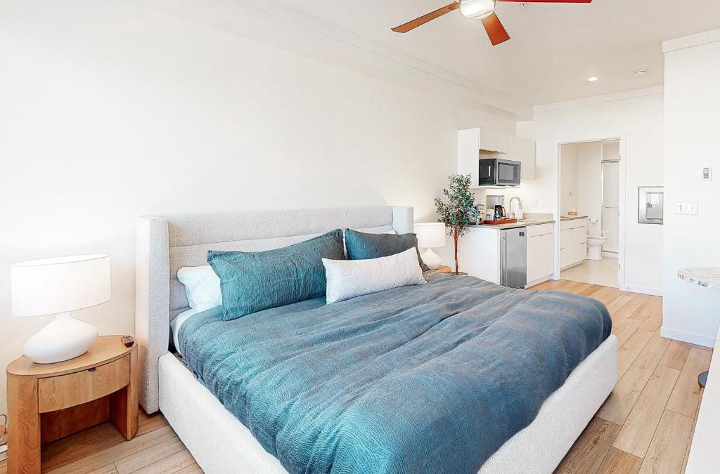 Fraser Hotel | Mellow on Meadow Mile 2B