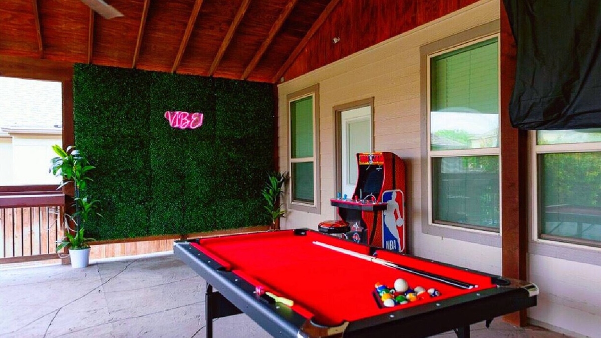 Lockhill Estates House | Memorable Vacations 5 stars- Discounts