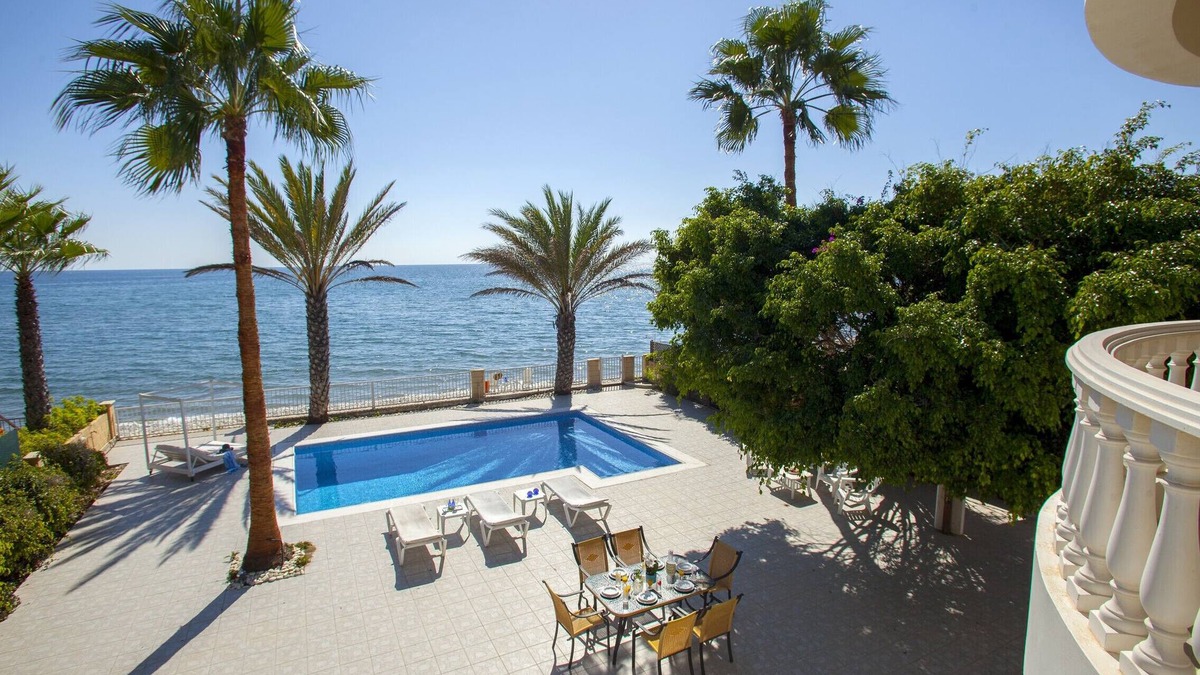 Larnaca Villa | Meneou Sunset Beachfront Villa
