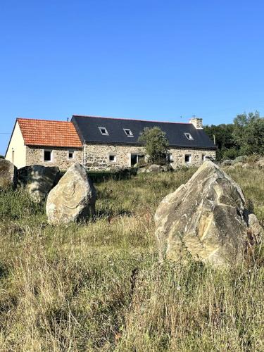 Plouec-du-Trieux House | Menhirs et Moutons Ouessant
