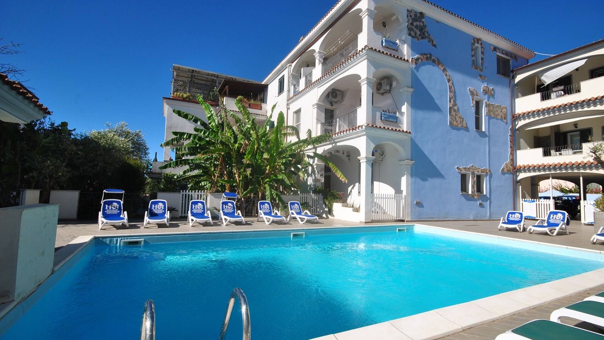 Orosei Apartment | Menta, 2-bedroom apartment with 2 bathrooms and close to the pool.