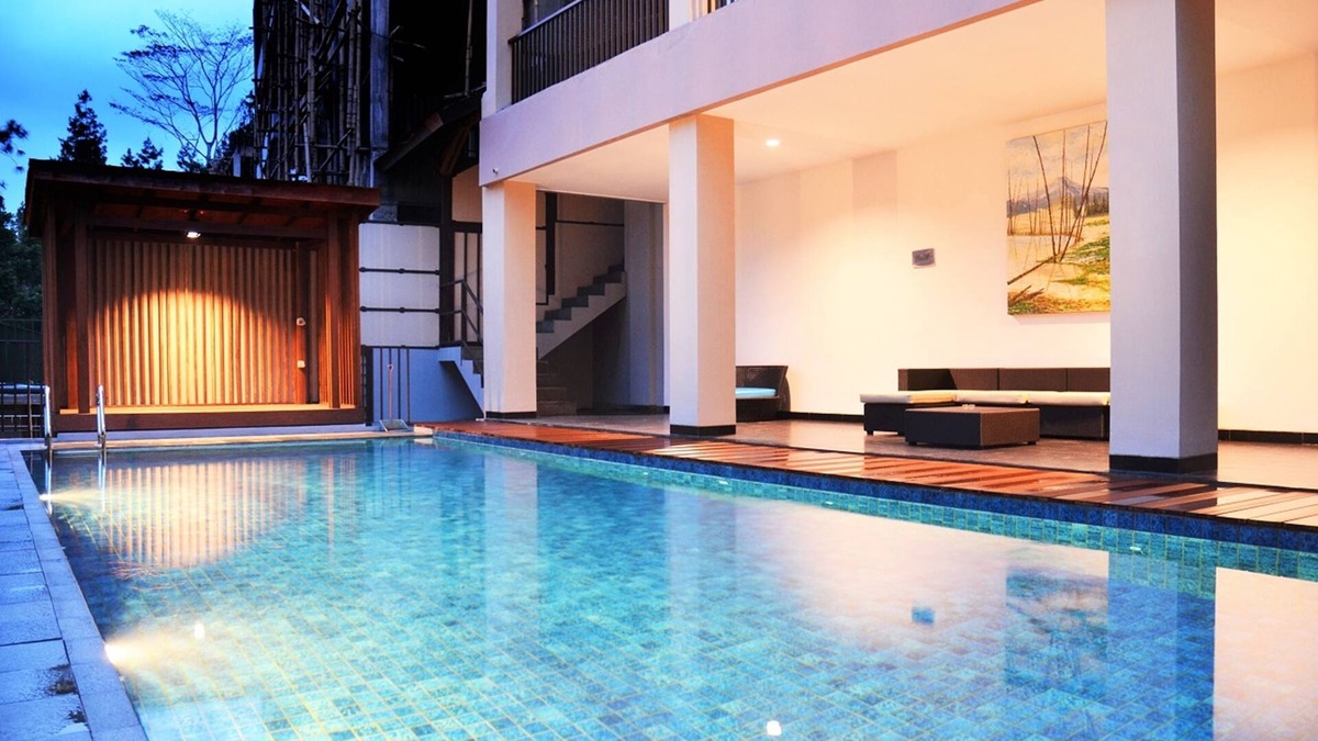 Bandung Villa | Mentari Hill View 8 BR heated pool and movie room