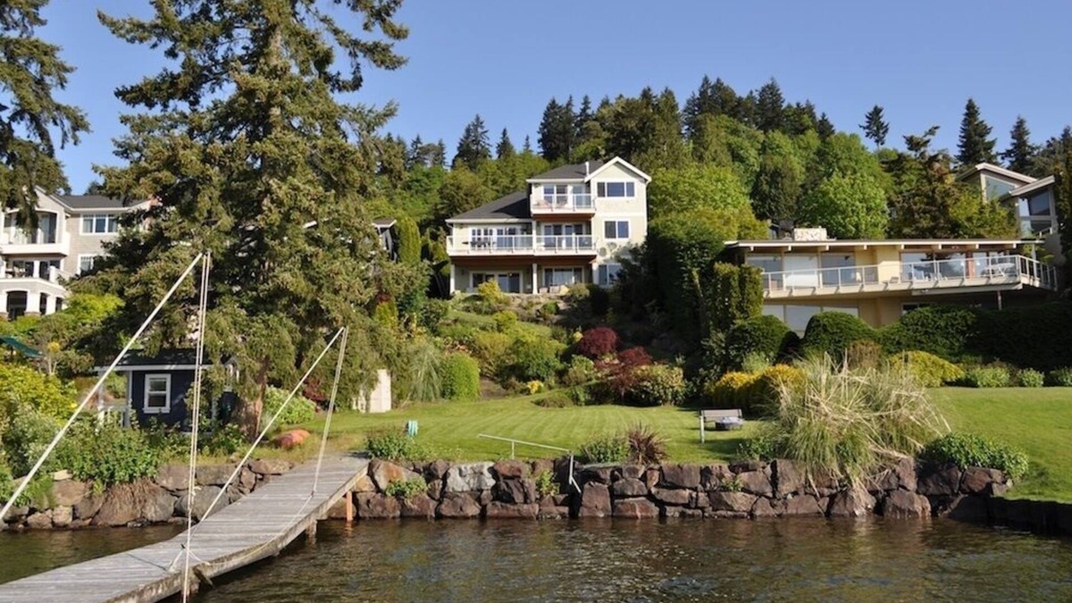 Mercer Island House | Mercer Island Waterfront Villa