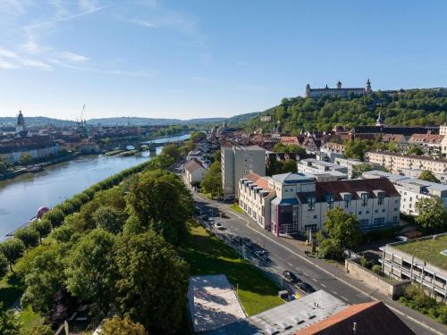 Wuerzburg Hotel | Mercure Hotel Würzburg am Mainufer