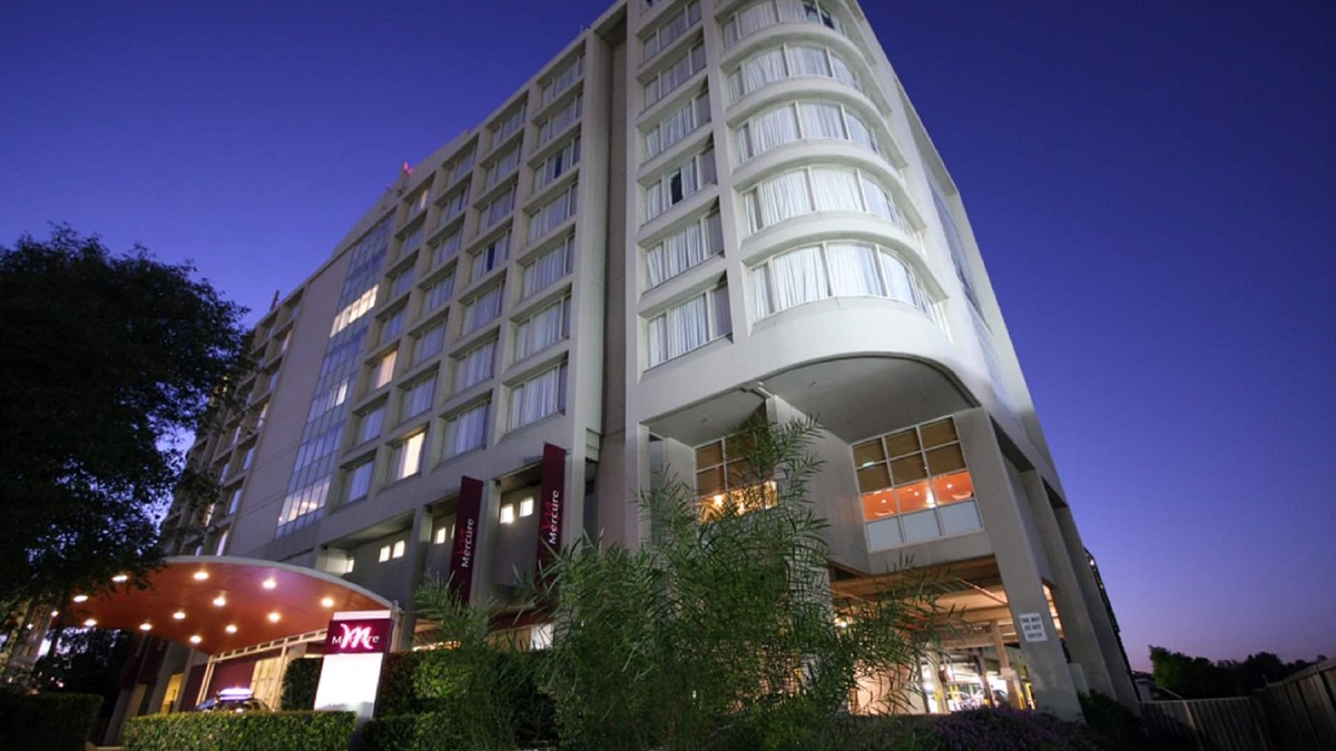 Rosehill Hotel | Mercure Sydney Parramatta